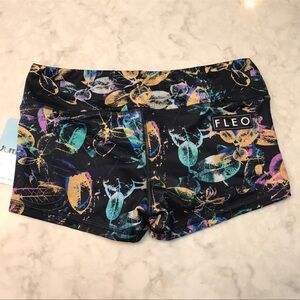 Fleo original Au medium shorts, DL, NWT